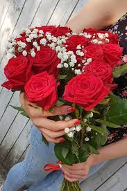 Bouquet de GRANDES roses rouges et FEUILLAGE - Livraison Toulouse - Calypso  Fleurs