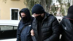 Δολοφονείται ο αλβοΐνος, βασιλιάς των λομβαρδών. Lignadhs Trito Brady Sto Keli Ti 8a Pei Sthn Apologia Toy