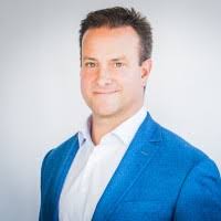 900+ "Greg D." profiles