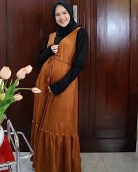 Kisah ini berawal ketika saya pulang liburan akhir semester lalu dari bandung. Pengalaman Baru 5 Artis Ini Jalani Puasa Ramadhan 2020 Saat Hamil Anak Pertama Kumparan Com