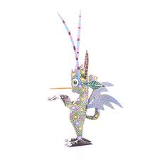 Linares eventualmente se recuperó de su enfermedad, y al regresar a trabajar decidió usar sus habilidades como artesano para replicar las criaturas fantásticas de su sueño. Venta Online De Alebrijes Modelo Alebrije Tipico Molycata