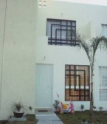 Están fabricadas con bastidor de ángulo y un entramado interior en diferentes formas y modelos. 23 Ideas De Rejas Protecciones Para Ventanas Rejas Ventanas Protectores De Ventanas