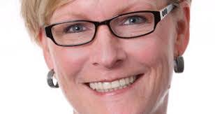 Julia Kellogg's Instagram, Twitter & Facebook