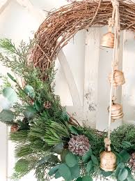 Begin by adding one color to the wreath. Diy Christmas Grapevine Wreath And Entryway Decor Bless This Nest