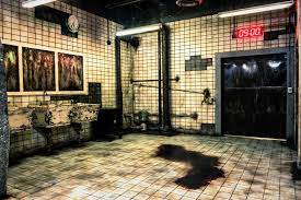 The best family friendly , not scary escape room in las vegas. Las Vegas The Saw Escape Room Recreates A Horror Classic