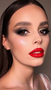 With bernhardt's rising reputation as a glamorous yet independent woman, appeal for red lipstick grew, so despite public perception, now women themselves wanted to wear red lipstick. 10 The Perfect Makeup With Red Lipstick Ideas Red Lip Aesthetic