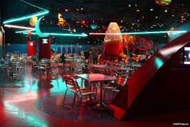 Qui a eu la chance de goûter cette spécialité napolitaine dans il faut rappeler que la pizza a une longue histoire derrière elle. Pizza Planet To Become A Buzz Lightyear Buffet Dlp Today Disneyland Paris News Rumours