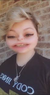 Lauren Cano (@canola27)