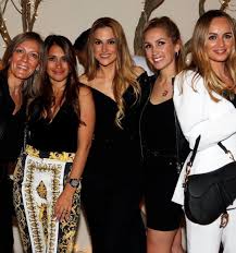 Las fotos que disipan rumores de rivalidad. Antonella Roccuzzo Comparte Fotografia Nada Favorecedora De Shakira