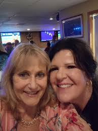 Teresa Roe's Instagram, Twitter & Facebook