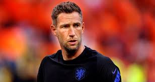 View the player profile of ajax goalkeeper maarten stekelenburg, including statistics and photos, on the official website of the premier league. Of Stekelenburg De Goal Van Oekraine In 2010 Wel Had Gestopt Kun Je Niet Met Elkaar Vergelijken Oranje Pzc Nl