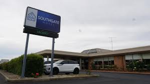 David, kim, jessie, bev, barry & the team at southgate motel, mount gambier. Covid 19 Sa S Only Regional Medi Hotel In Mount Gambier Closes The Advertiser