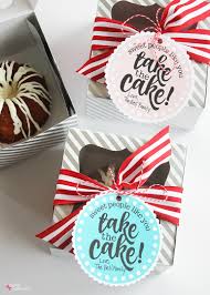 We think of them as a baker's secret weapon: Miniature Cake Teacher Appreciation Gift Free Printable Tags