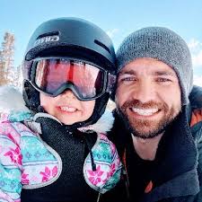 Derek Sage (@dereksage)