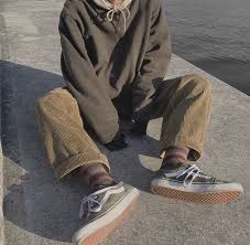 Samalamscribbles Skater Outfits Stylish Mens Outfits Mens Fashion Casual Outfits Click on our website ⬇️ ⠀ ⠀ ⠀ ⠀ ⠀ (streetwear highsnobiety fashion street styles urban aesthetic outfits men women sneakers hypebeast) | grunge skater boy aesthetic outfits. samalamscribbles skater outfits