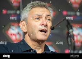 Ian benjamin hi-res stock photography and images