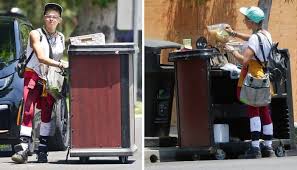Loni, who is battling a crystal meth addiction, previously spoke about how 'everything crumbled' when she lost troubled: Baywatch Star Jeremy Jackson S Homeless Ex Wife Loni Willison Is Seen For First Time On The Streets Of Venice Ca D Star News