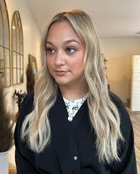 Pearl blonde ✨ @redken Shadow root: 4m, 6t, 4wg Toner: 10nw, 10gi, 10wg,  10ag . . . #chicagohair #chicagohairstylist #blonde #blondehair  #blondehairdontcare #pearlblonde #summerhair #redken #redkenobsessed  #behindthechair #modernsalon ...