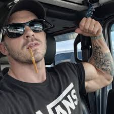 190 trying to hit 205 and stay half ass lean… put me