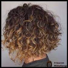 die 85 beliebtesten lockigen kurzhaarfrisuren 2019 lockige haare schneiden kurze blonde lockige haare haarschnitt fur lockige haare