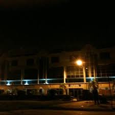 Ia mula ditubuhkan pada tahun 1996 di taman koperasi polis fasa 2 di batu caves, kuala lumpur dan telah berpindah ke kampus baru yang lebih. College Unikop General College University In Batu Caves