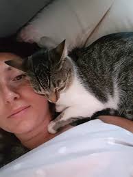 Anyone eles wake up like this? 😻