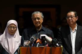 Courtesy call by the high commissioner on h.e geoffrey onyeama, the minister of foreign affairs of nigeria, 1 june 2021 by high commission of malaysia, abuja, on 6/4/21 7:28 pm. Mahathir Names 3 Cabinet Ministers Sets Up Council Of Elders Asia News China Daily