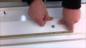 Cette table console extensible bois propose un mécanisme télescopique et vous serez surpris par la taille avec les rallonges. Monatge Table Extensible Blanc Brillant Xl Youtube