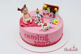 Die schlagsahne mit geriebener schokolade bestreuen. Torte Fur Eine Babyparty Jennys Backwelt