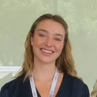 Nina Hendricks's Instagram, Twitter & Facebook