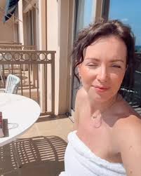 Life lately 🥰🏝️, 1. Weekly date night!, 2. This. And empire of storms.  And an actual storm raging outside = happy little fish 🤓🐟, 3. Back to  school for the kids, 4. The day I nearly drowned because I ...