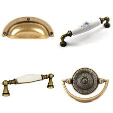 We&#39;ve got bin pulls, casters, sash locks, sash lifts, transom and casement window hardware, door knobs, locks, plates and rosettes and lots more. Vintage Drawer Handles Antique And Vintage Drawer Pulls Knobs