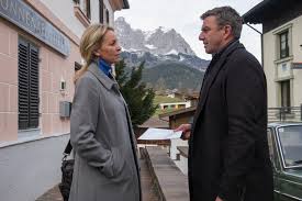 Was wird mit gregor, martin und co. Der Bergdoktor Star Simone Hanselmann Verliess Mit 13 Jahren Mutter Und Schwester Tag24