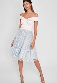 80,00 € chez zalando (au 26/10/14). Lipsy Bardot Robe De Soiree Blue Bleu Zalando Fr