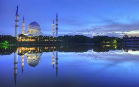 Masjid sultan salahuddin abdul aziz shah sultan salahuddin via. Masjid Biru Shah Alam Selangor Malaysia Iqbal Parabi