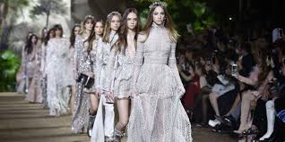 Elie saab couture fall winter 2016 paris. All The Looks From The Elie Saab Spring Summer 2016 Haute Couture Show