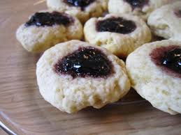 Meanwhile, mix the jam until smooth. Austrian Jam Cookies Leslie The Foodie