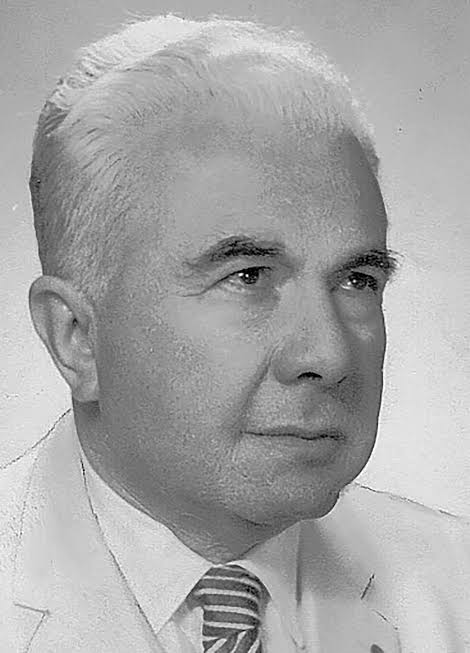 La Voz de Michoacán fundada en 1948 por José Tocavén Lavín, inicialmente se llamó Discusión, actual Director General Álvaro Medina.