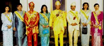 Mezquita del sultán haji ahmad shah. Biodata Yang Di Pertuan Agong Ke 16 Sultan Abdullah