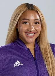 Brenna Brooks's Instagram, Twitter & Facebook