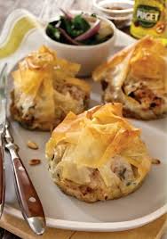 Pastilla De Lotte Aux Epinards Recette Recettes De Cuisine Recette Recettes De Cuisine Illustrees