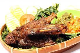 Ayam goreng literally means fried chicken in malay (including both indonesian and malaysian standards) and also in many indonesian regional languages (e.g. 4 Rekomendasi Bebek Goreng Di Bandung Yang Super Enak Dan Murah
