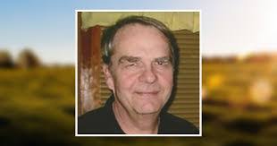 Robert Caston's Instagram, Twitter & Facebook