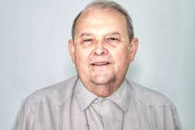 Hospitalizan a monseñor Pablo Varela