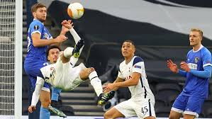 Die hauptrunde der uefa europa league beginnt mit der gruppenphase, an der insgesamt 48 mannschaften teilnehmen. Rmplfqw3eltdum