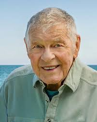 Carl Martens's Instagram, Twitter & Facebook