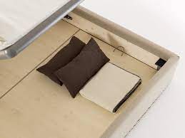 Scegli la tipologia, letto contenitore con rete alzante in diagonale con meccanismo pistoni a gas calibrati o rete e testata fissa. Idee Come Pulire Sotto Al Letto Contenitore Diotti Com