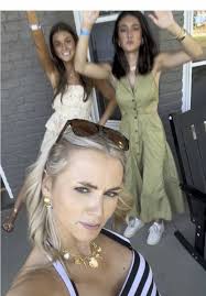 Saturday Fit Check with the Gals