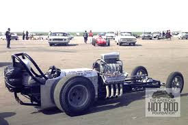this is the second edition of the big wheel dragster run back in 1960 it was driven by bob boos and wrenched on by arvy mack dragsters hot rods drag racing drag racing