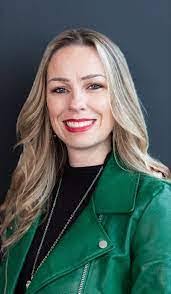 Allie Duvall's Instagram, Twitter & Facebook